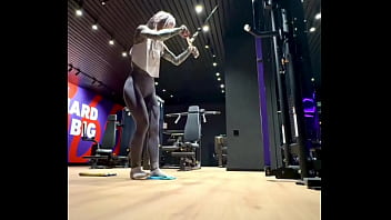 Challenge accepted the friend you send this video who can do the split goes to the gym is invited to participate in the