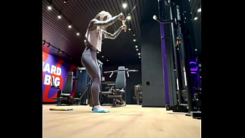 Challenge accepted the friend you send this video who can do the split goes to the gym is invited to participate in the