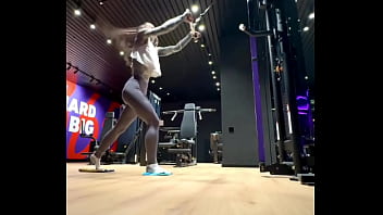 Challenge accepted the friend you send this video who can do the split goes to the gym is invited to participate in the