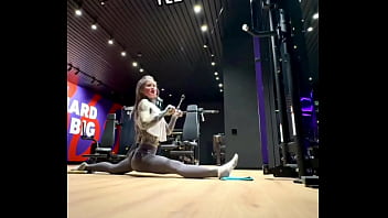 Challenge accepted the friend you send this video who can do the split goes to the gym is invited to participate in the