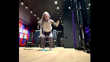 Challenge accepted the friend you send this video who can do the split goes to the gym is invited to participate in the