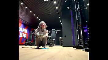 Challenge accepted the friend you send this video who can do the split goes to the gym is invited to participate in the