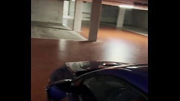 De retour à l'hôtel mais cette soirée m'a beaucoup excitée et je ne peux