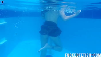 Two girls pool underwater getting horny
