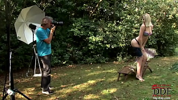 Blonde beauty gets horny