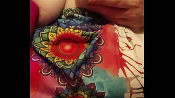 Shaking and bouncing tits