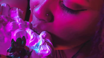 Bbw Foot Whipped Cream Toes Licking & Sucking thumbnail