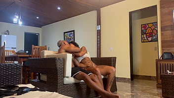 Sor ubá com a mulher do amigo que gostosa completinho no fechado só assinar e no canal