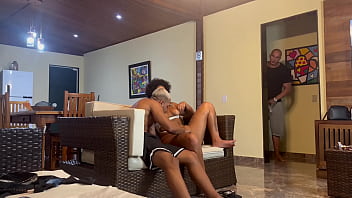 Sor ubá com a mulher do amigo que gostosa completinho no fechado só assinar e no canal