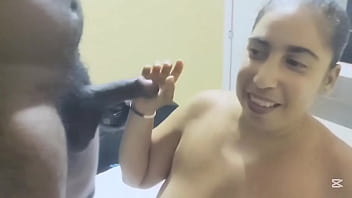 Culona ama de casa bien sexy