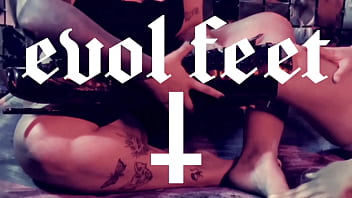 3 babes play with each other's sexy feet