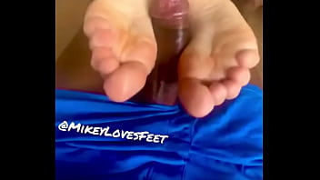 Puerto ricooooo i am staying for another week you still have time to meet up with feet want to stroke my m