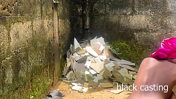 I was so horny that i arrange a backyard fuck date with my landlords daughter in our backyard it turns out so smoothly