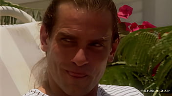 Her shaved asian pussy starts dripping when she gets fingered in the garden