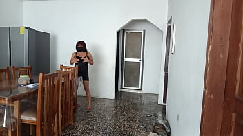 Maid whore showing her ass on camera