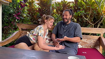 Girl at the park sucks me off