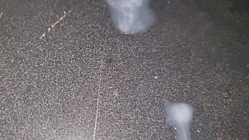 Arrapato sega cazzo enorme e sborra potente vieni a bere dal mio grosso pisello gemiti con intenso orgasmo