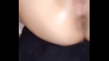 Eu sentei na rola do macho e deixei ele acabar dentro do meu cu