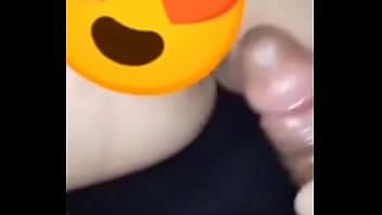 Eu sentei na rola do macho e deixei ele acabar dentro do meu cu