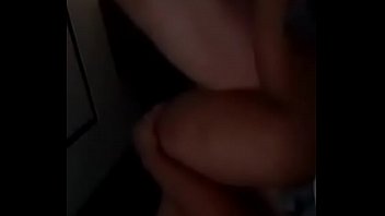 Mujer penetrada por el vecino