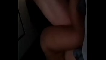 Mujer penetrada por el vecino