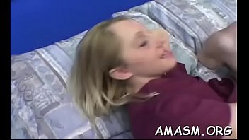 Skilled beauty adores playing with her clit