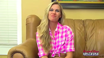 Mature hot blonde savanna deep finger her pussy and sucks a hard dick