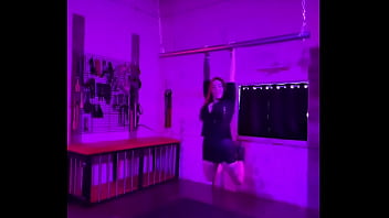 When the rigging bar doubles as a swing to play on between bookings