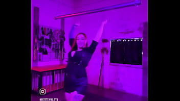 When the rigging bar doubles as a swing to play on between bookings