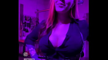 When the rigging bar doubles as a swing to play on between bookings