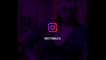 When the rigging bar doubles as a swing to play on between bookings