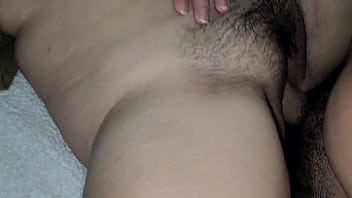 Hijastra cachonda quiere follar se quita la ropa Hijastra cachonda quiere follar se quita la ropa