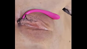 J'adore quand mes fans contrôlent mon lush #lush3 #brunette #porn #wetpussy #boobs #younggirl #sexaddict