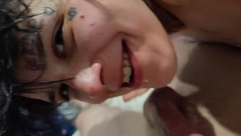 Tatted girl deepthroating