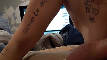 Tatted girl deepthroating