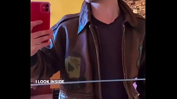 Let me take you back in 80’s #avirex #leather #leatherjacket #gayleather #leathergay #meninlea