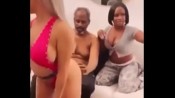 Idoso tem infarto após ver negra nua