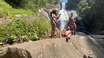 Bastidores e vídeo amador com a pretinha de veja como que é um bastidores completo no red e no cher