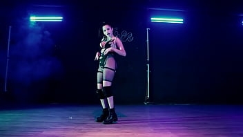 Yurgenis aular moviendo el culo bailando twerk tra tra tra