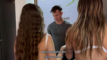 Stepsisters sofia smith and jazmine withe pay deliveryman in creative way