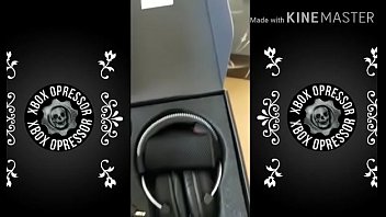 Fone gostoso saindo da jaula e embrazando na live