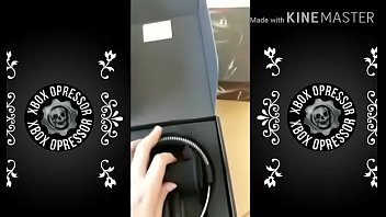 Fone gostoso saindo da jaula e embrazando na live