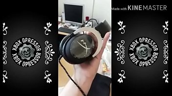 Fone gostoso saindo da jaula e embrazando na live