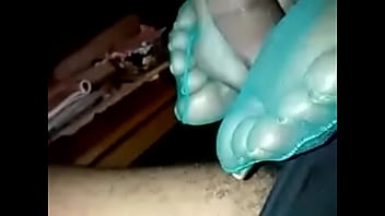 Ms l v gold toes green nylon footjob