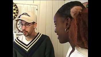 African teen doesn't like to date classmates but she loves her boyfriends big cocks