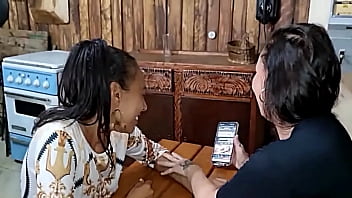 Sexo na cozinha campeira da fazenda