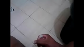 Brasileiro Na Punheta E Falando Sacanagem thumbnail