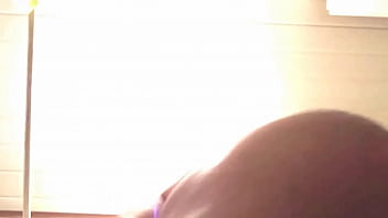 Viado corno enfiando pau no cu