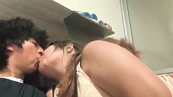 Madre soltera se enfada porque no le di su leche caliente para que se lo trague es toda una puta