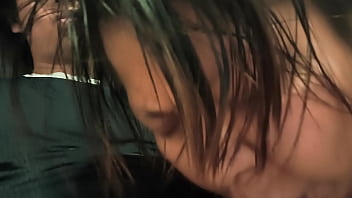 Madre soltera se enfada porque no le di su leche caliente para que se lo trague es toda una puta